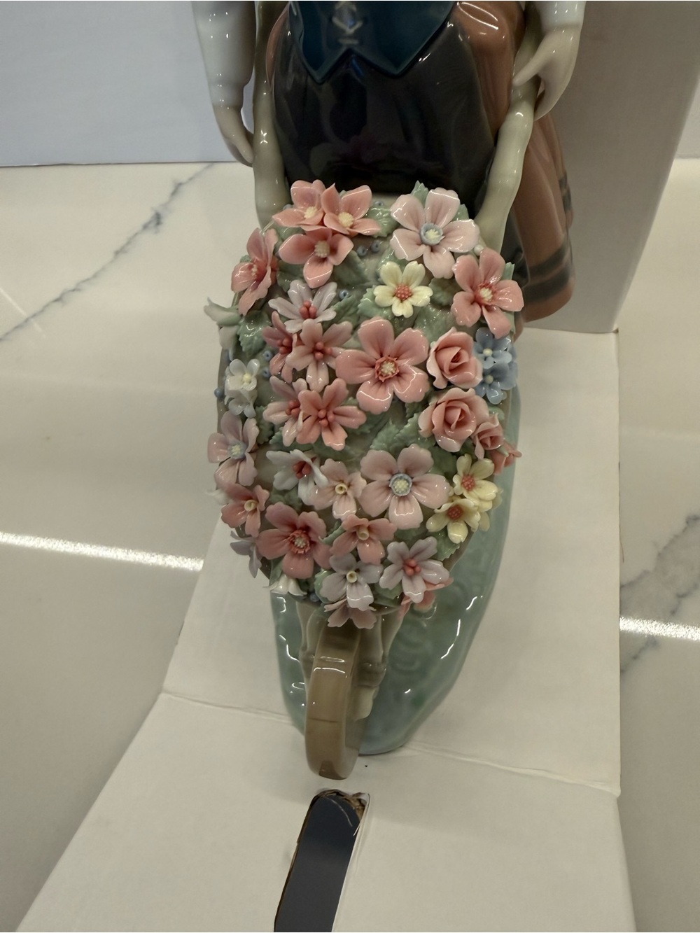 Lladro A Barrel of Blossoms #1419 - Picture 10 of 13